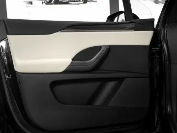 TESLA Model X PLAID 1020PS Tri-Motor AWD Premium 6Sitz