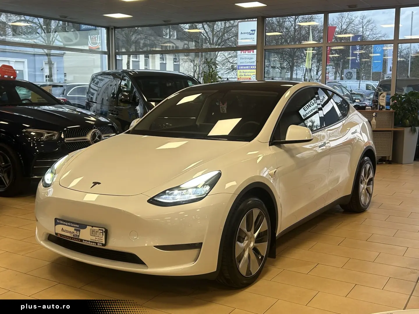 TESLA Model Y LongRangeDual AWD Pano WMP ACC Leder CAM