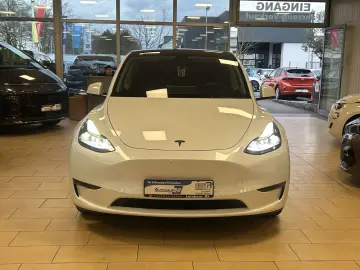 TESLA Model Y LongRangeDual AWD Pano WMP ACC Leder CAM