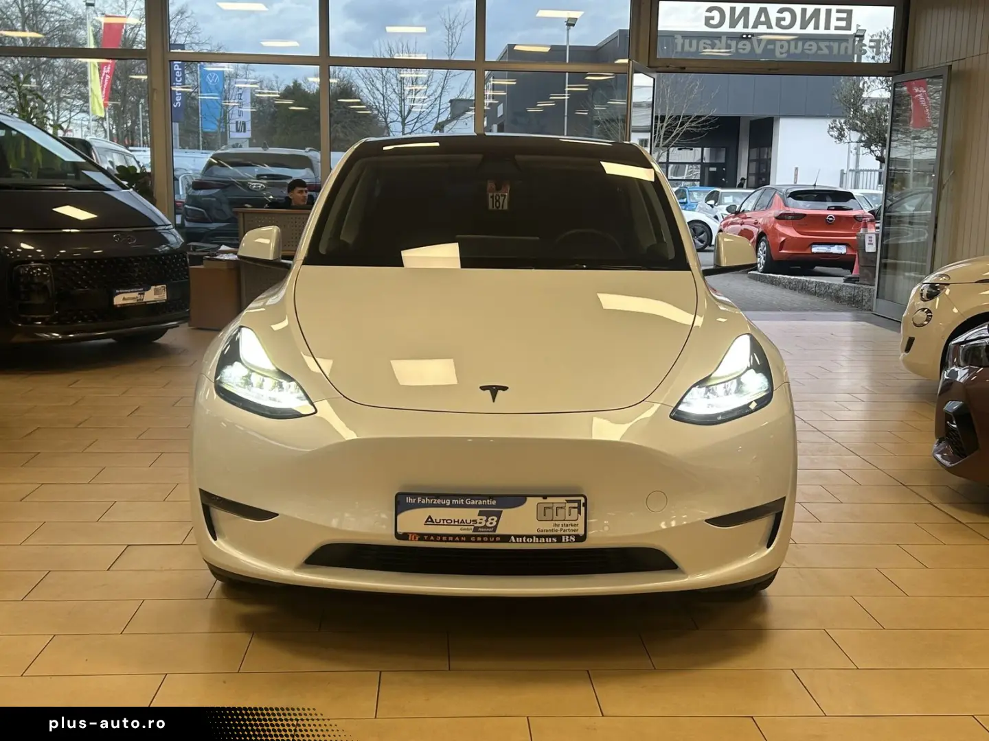 TESLA Model Y LongRangeDual AWD Pano WMP ACC Leder CAM