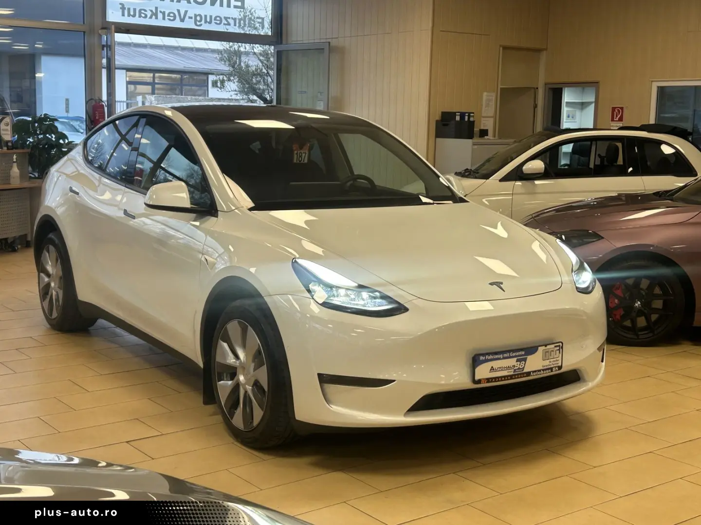 TESLA Model Y LongRangeDual AWD Pano WMP ACC Leder CAM