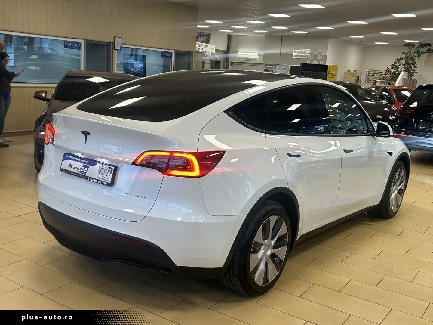 TESLA Model Y LongRangeDual AWD Pano WMP ACC Leder CAM