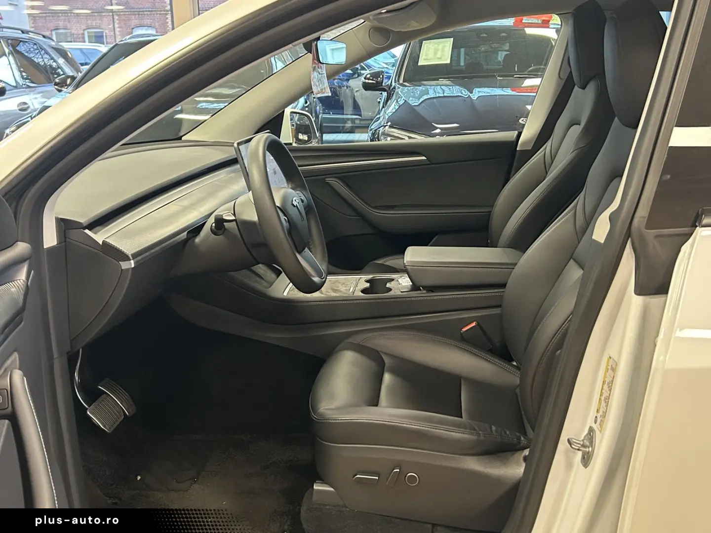 TESLA Model Y LongRangeDual AWD Pano WMP ACC Leder CAM