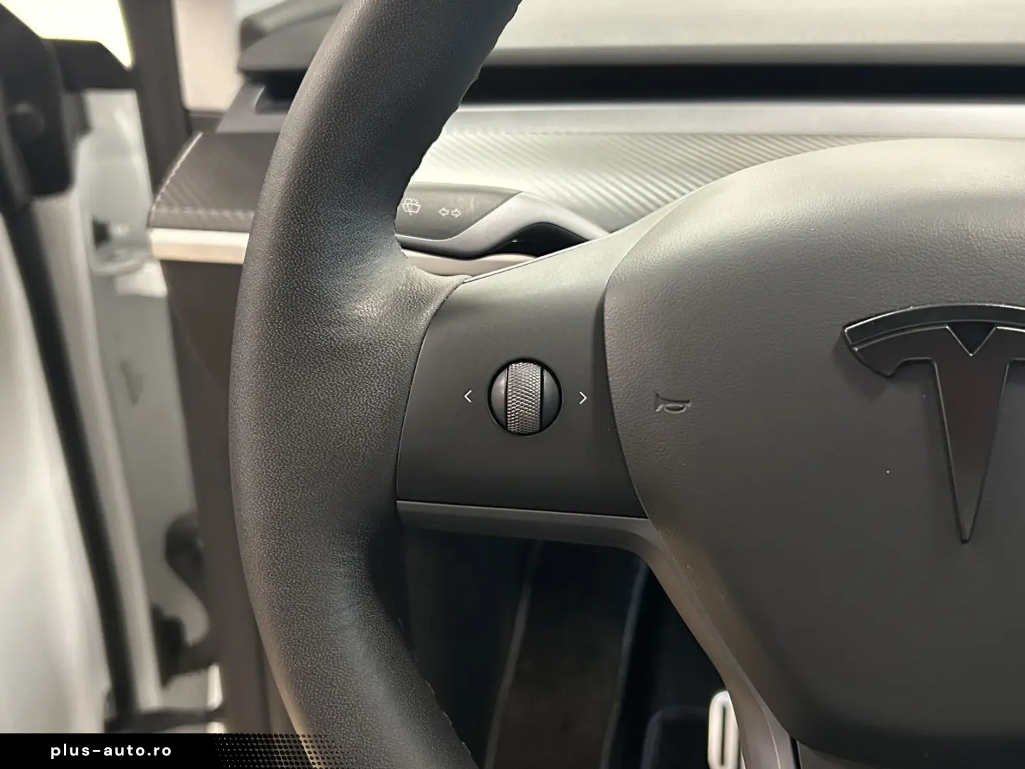 TESLA Model Y LongRangeDual AWD Pano WMP ACC Leder CAM