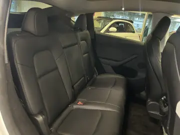 TESLA Model Y LongRangeDual AWD Pano WMP ACC Leder CAM