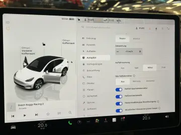 TESLA Model Y LongRangeDual AWD Pano WMP ACC Leder CAM
