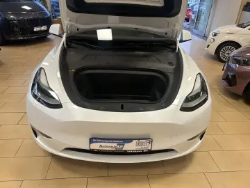 TESLA Model Y LongRangeDual AWD Pano WMP ACC Leder CAM