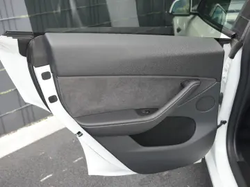 TESLA Model Y Long Range Dual Motor AWD ACC GARANTIE