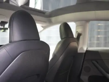 TESLA Model Y Long Range Dual Motor AWD ACC GARANTIE