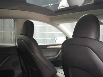 TESLA Model Y Long Range Dual Motor AWD ACC GARANTIE