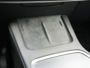 TESLA Model Y Long Range Dual Motor AWD ACC GARANTIE