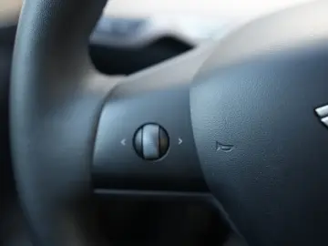 TESLA Model Y Long Range Dual Motor AWD ACC GARANTIE