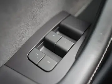 TESLA Model Y Long Range Dual Motor AWD ACC GARANTIE