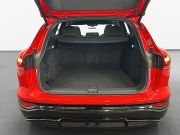 AUDI Q6 e-tron quattro S-LINE MATRIX