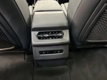 AUDI Q6 e-tron quattro S-LINE MATRIX