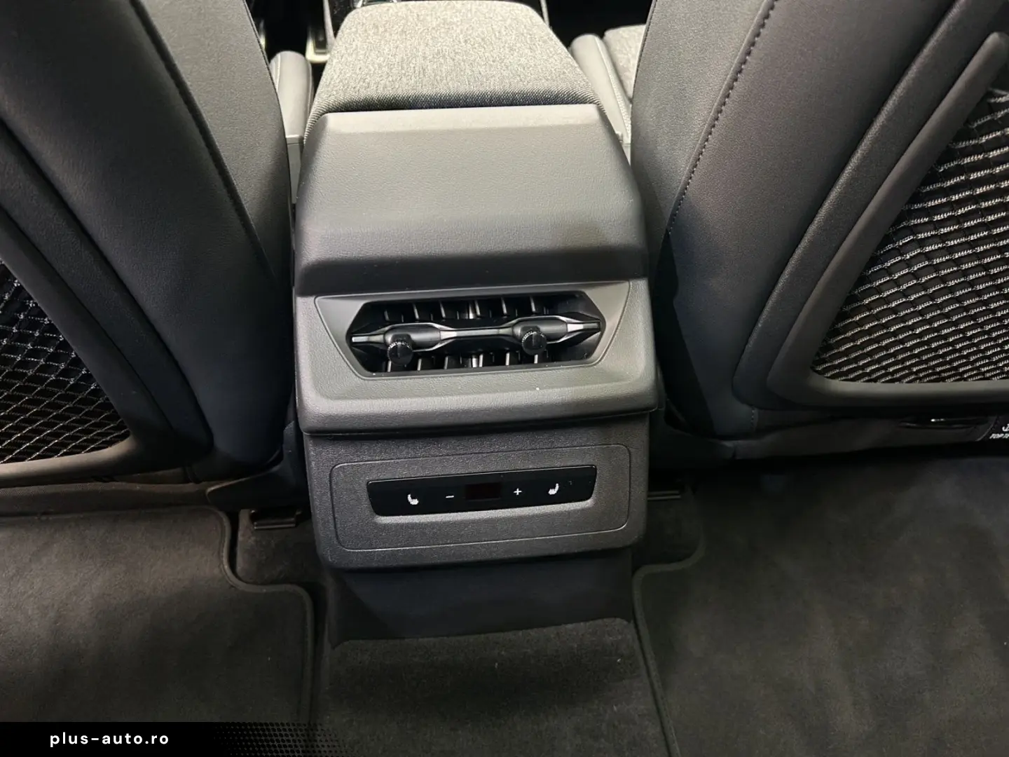 AUDI Q6 e-tron quattro S-LINE MATRIX