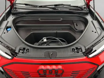AUDI Q6 e-tron quattro S-LINE MATRIX