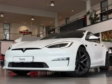 TESLA Model S Plaid AWD Yoke FSD-Autopilot Pano