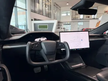 TESLA Model S Plaid AWD Yoke FSD-Autopilot Pano