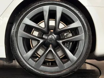 TESLA Model S Plaid AWD Yoke FSD-Autopilot Pano