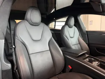 TESLA Model S Plaid AWD Yoke FSD-Autopilot Pano