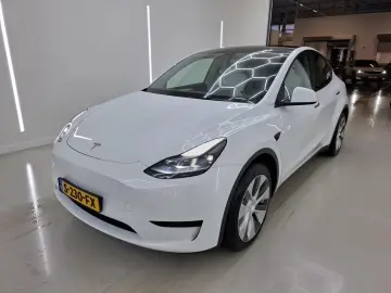 TESLA Model Y Standard RWD Plus