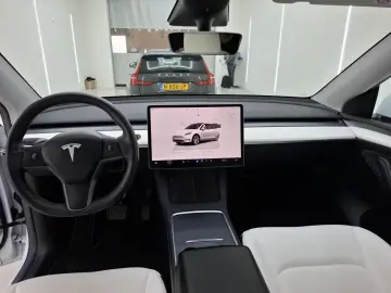 TESLA Model Y Standard RWD Plus
