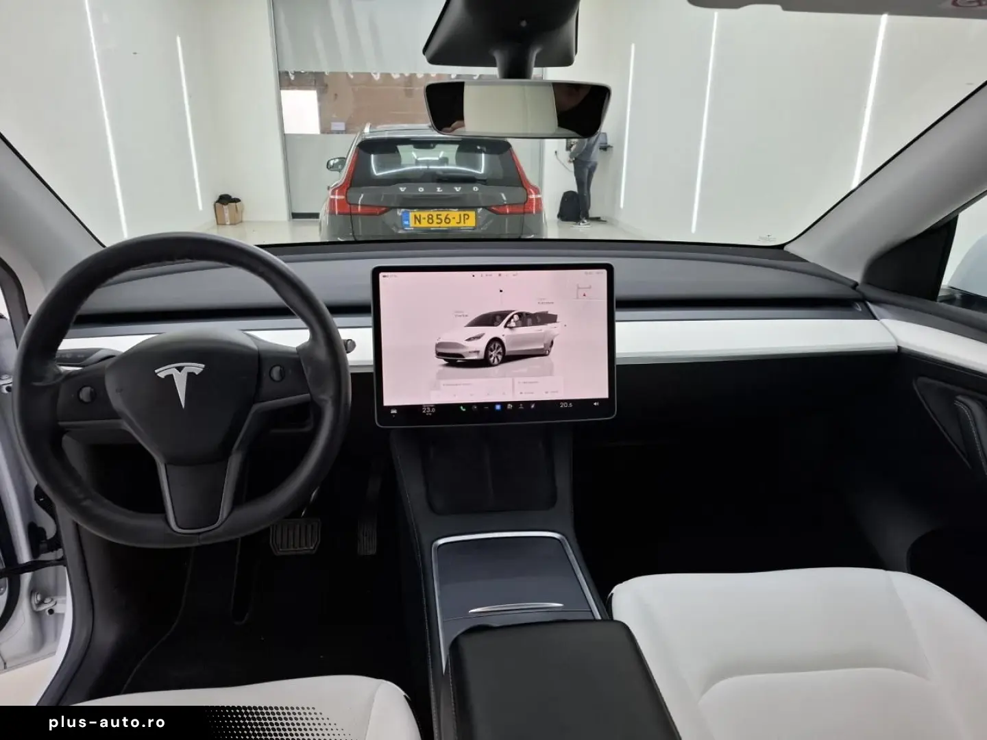 TESLA Model Y Standard RWD Plus
