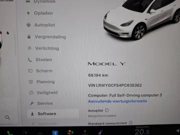 TESLA Model Y Standard RWD Plus