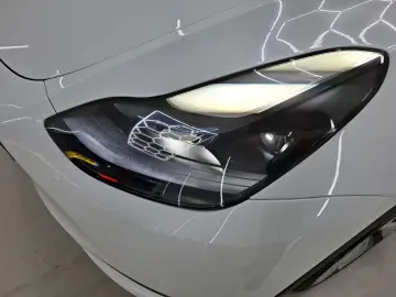 TESLA Model Y Standard RWD Plus