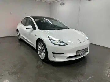 TESLA Model 3 RWD