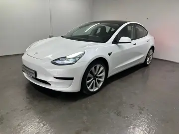 TESLA Model 3 RWD