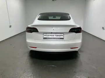TESLA Model 3 RWD