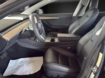 TESLA Model 3 Range Plus RWD Autopilot Pano Kamera LED