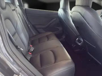 TESLA Model 3 Range Plus RWD Autopilot Pano Kamera LED