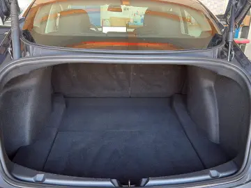 TESLA Model 3 Range Plus RWD Autopilot Pano Kamera LED