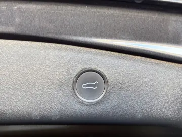 TESLA Model 3 Range Plus RWD Autopilot Pano Kamera LED