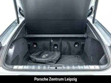 PORSCHE Panamera 4 E-Hybrid