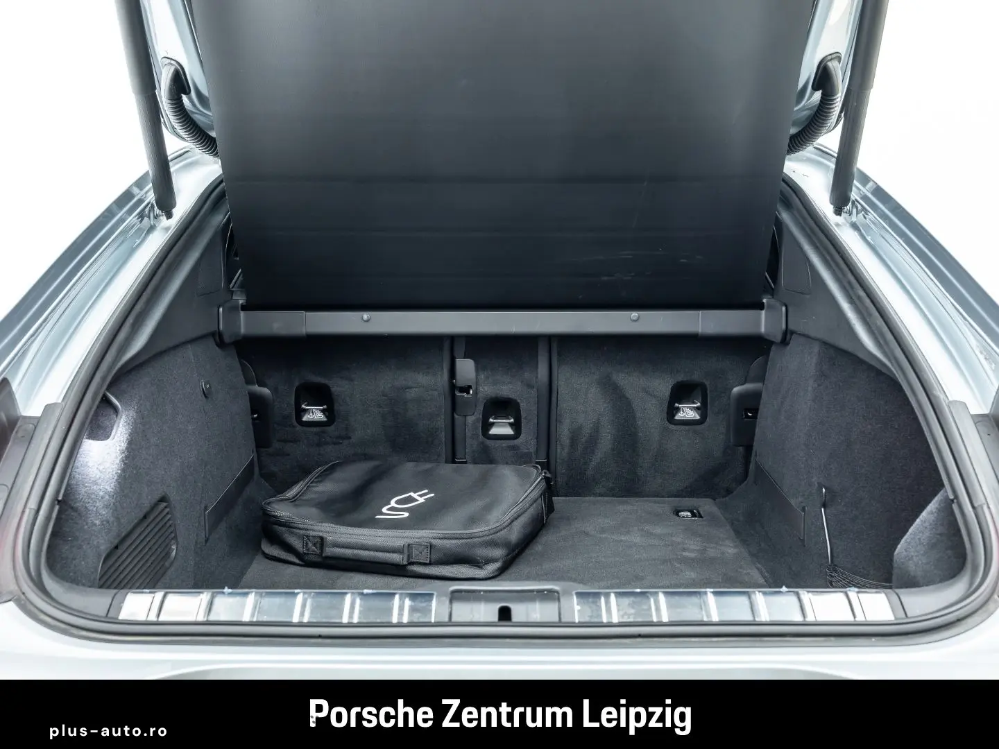 PORSCHE Panamera 4 E-Hybrid