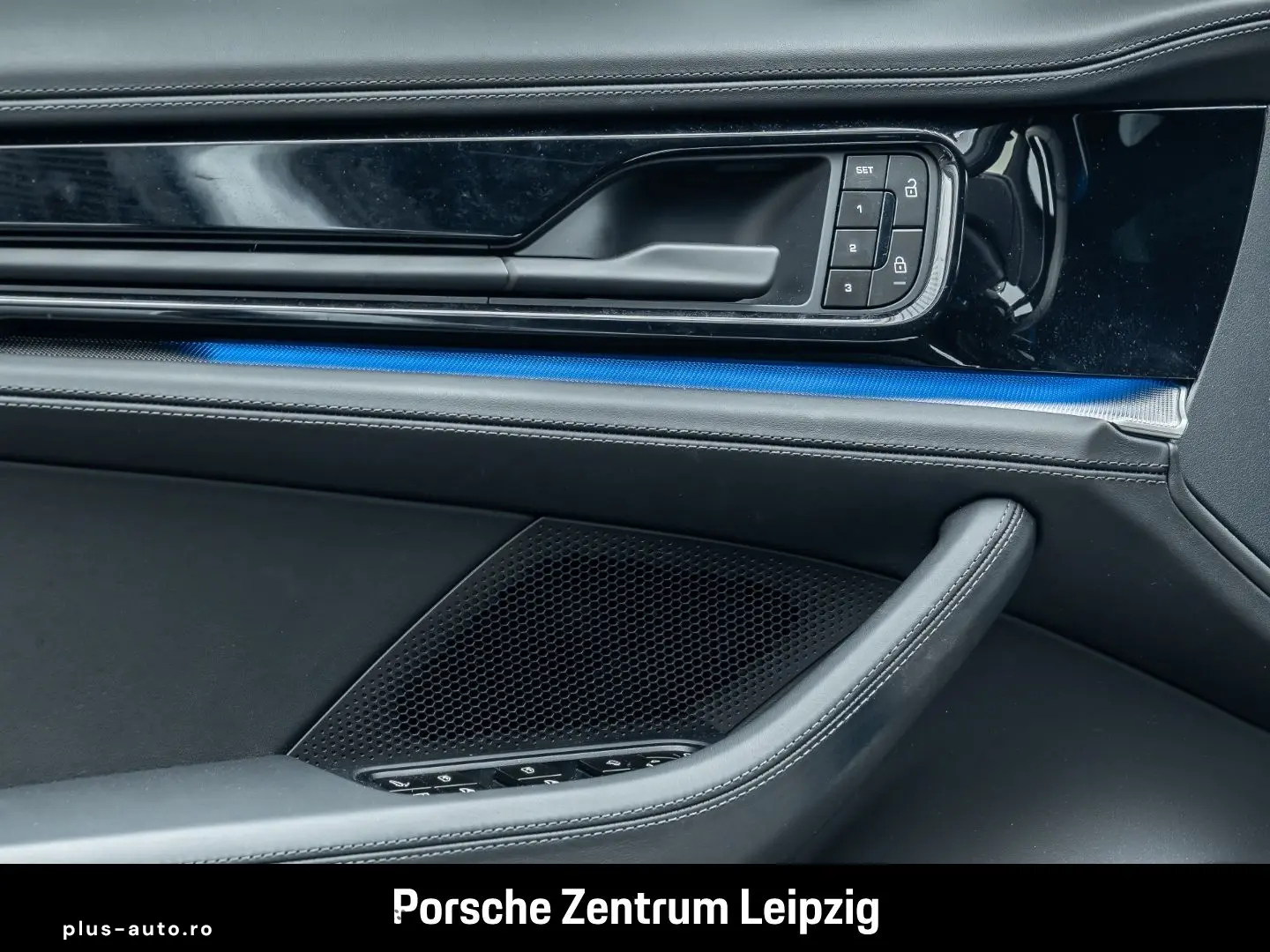 PORSCHE Panamera 4 E-Hybrid