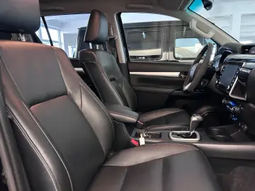 TOYOTA Hilux Double Cab Executive 4x4 Automatik