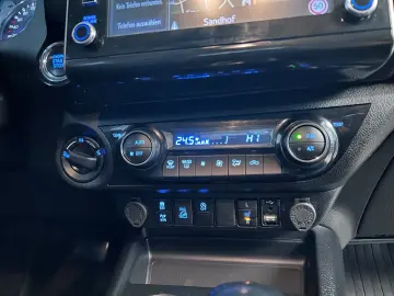 TOYOTA Hilux Double Cab Executive 4x4 Automatik