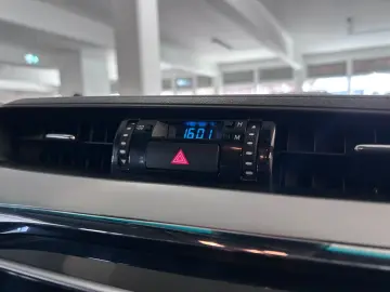 TOYOTA Hilux Double Cab Executive 4x4 Automatik