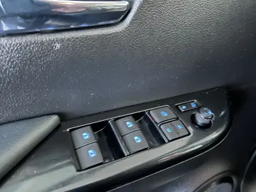 TOYOTA Hilux Double Cab Executive 4x4 Automatik