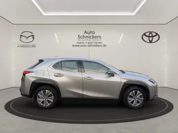 Lexus UX 300e  KAMERA ACC GJ-RÄDER !!