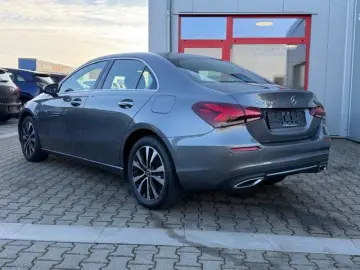 MERCEDES-BENZ A 250 Leder GSD AHK Kamera Ambiente MBUX 1.Hd.
