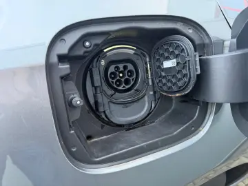 MERCEDES-BENZ A 250 Leder GSD AHK Kamera Ambiente MBUX 1.Hd.