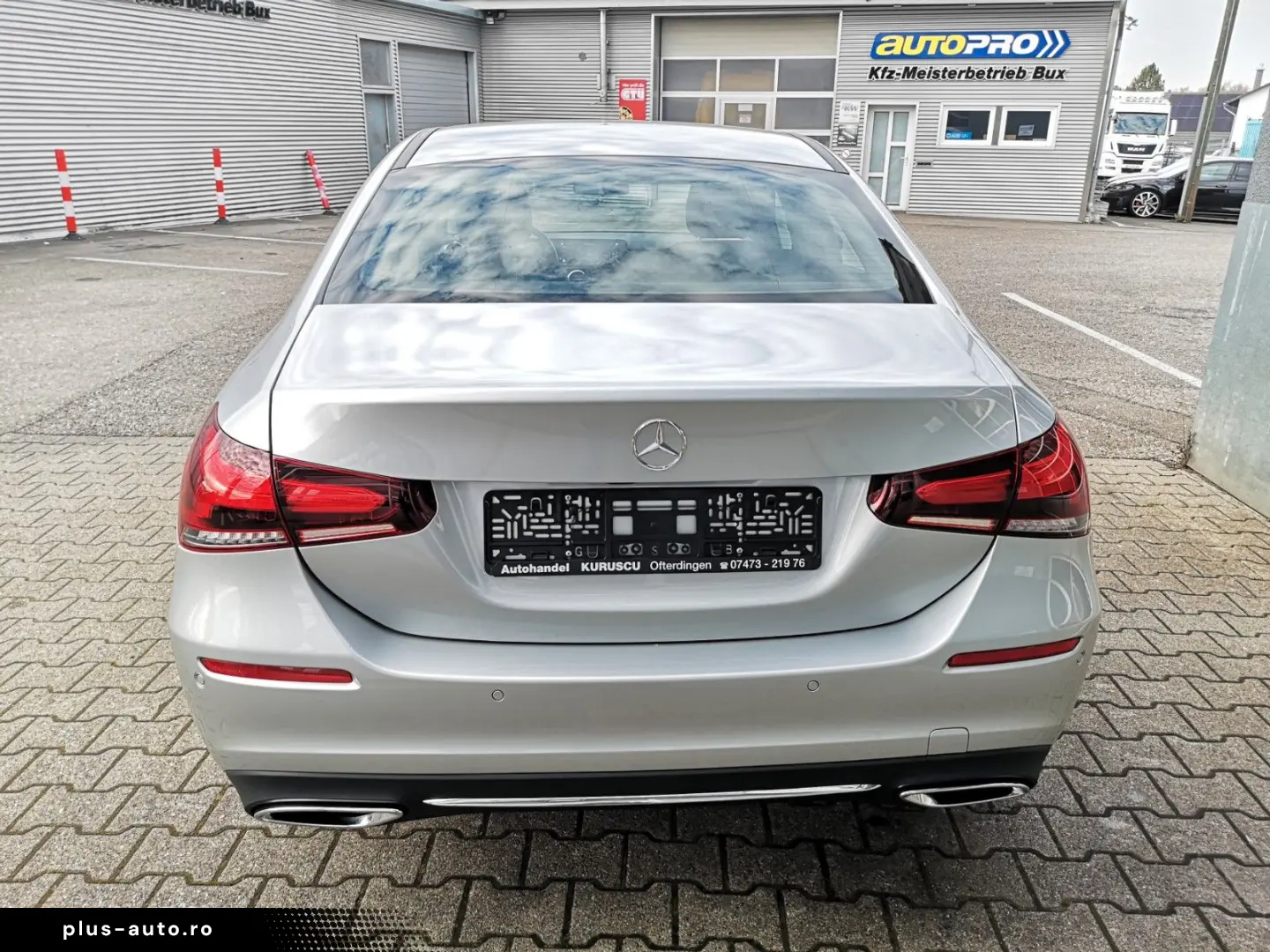 MERCEDES-BENZ A 180 Lim. Automatik NAVI MBUX R-CAM Teilleder