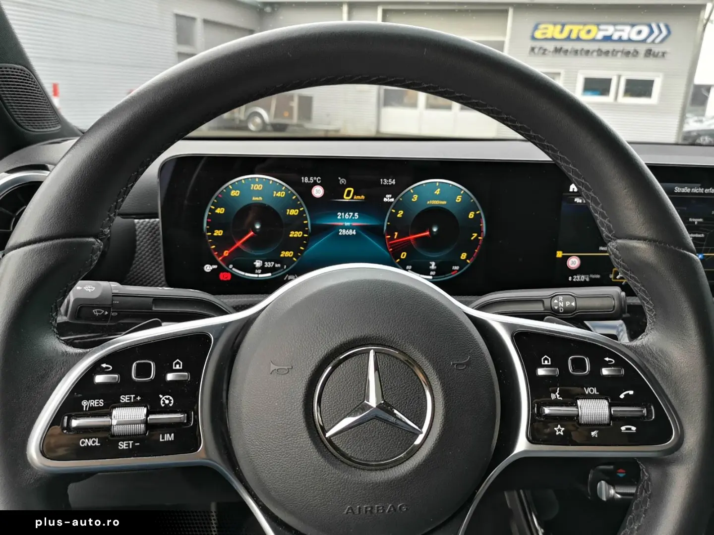 MERCEDES-BENZ A 180 Lim. Automatik NAVI MBUX R-CAM Teilleder