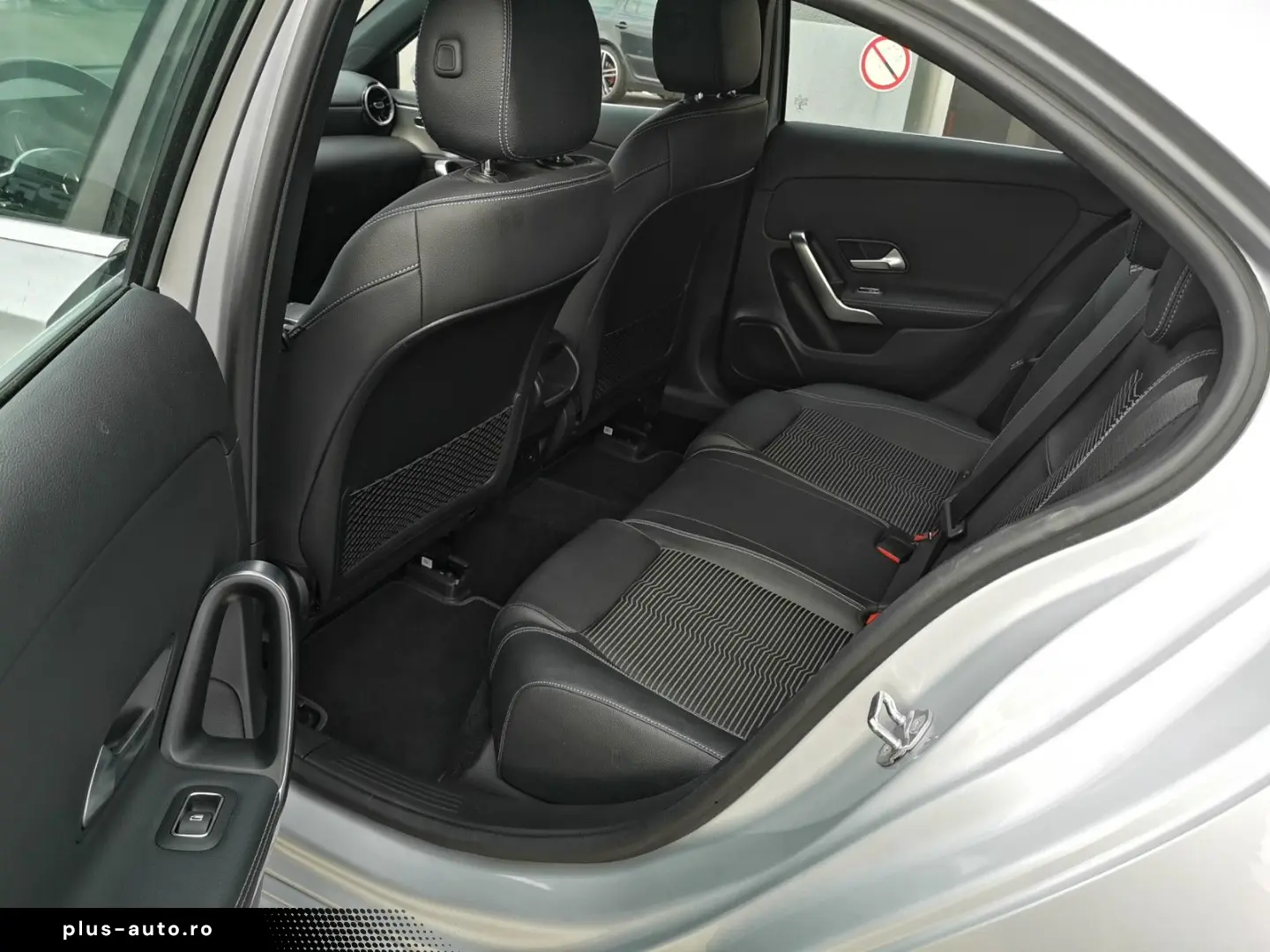 MERCEDES-BENZ A 180 Lim. Automatik NAVI MBUX R-CAM Teilleder